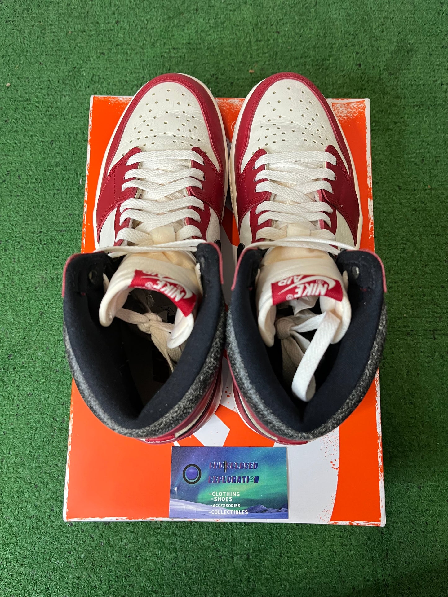 Jordan 1 Retro High OG
Chicago Lost and Found size 9men/10.5women