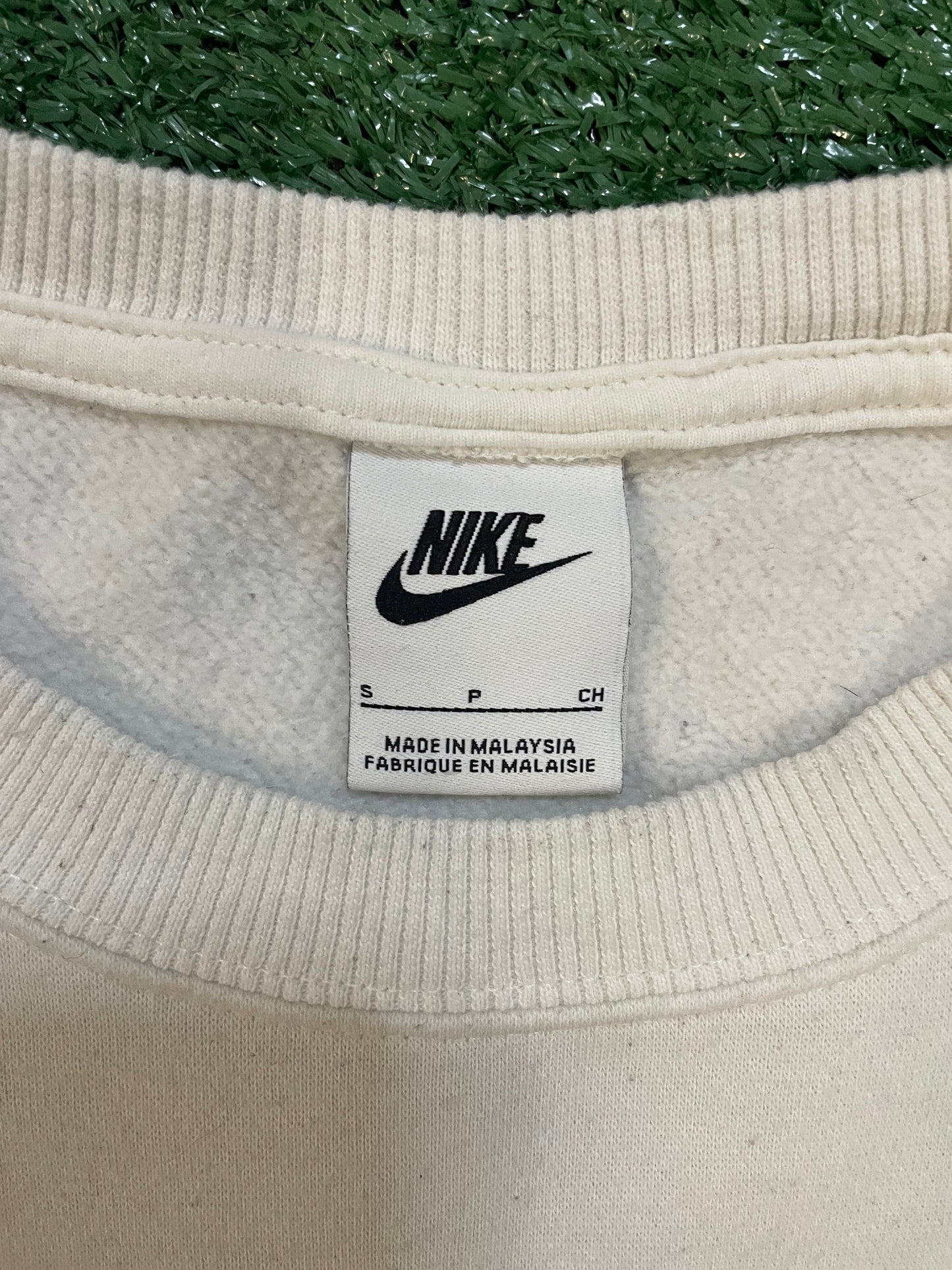 Nike center swoosh white white crewneck