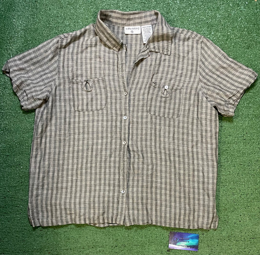 Kathy Ireland grey button up shirt