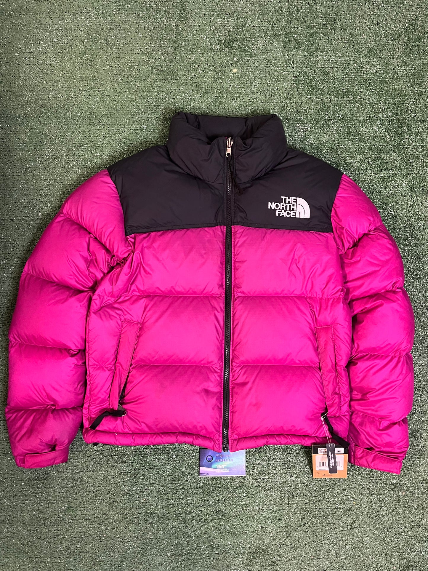 North face Nuptse 700 Jacket Fuchsia pink