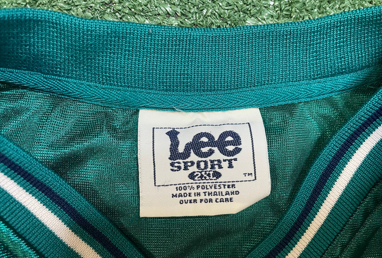 Vintage 1990s Seattle Mariners blue and teal jersey embroidered tee