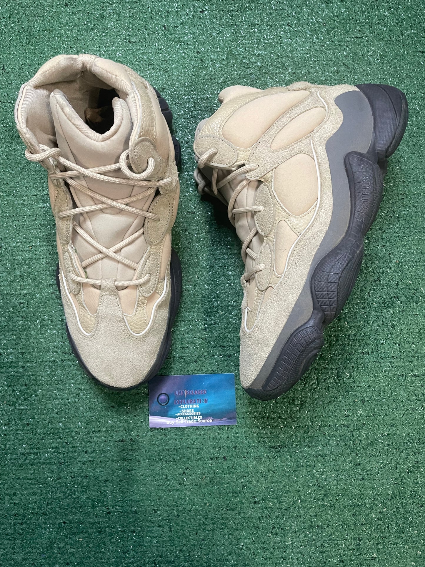 Adidas Yeezy 500 wakaran size 12men/13.5women