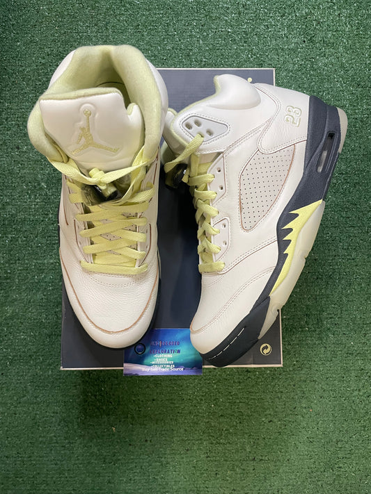 Air Jordan 5 luminous green size 10men/11.5women