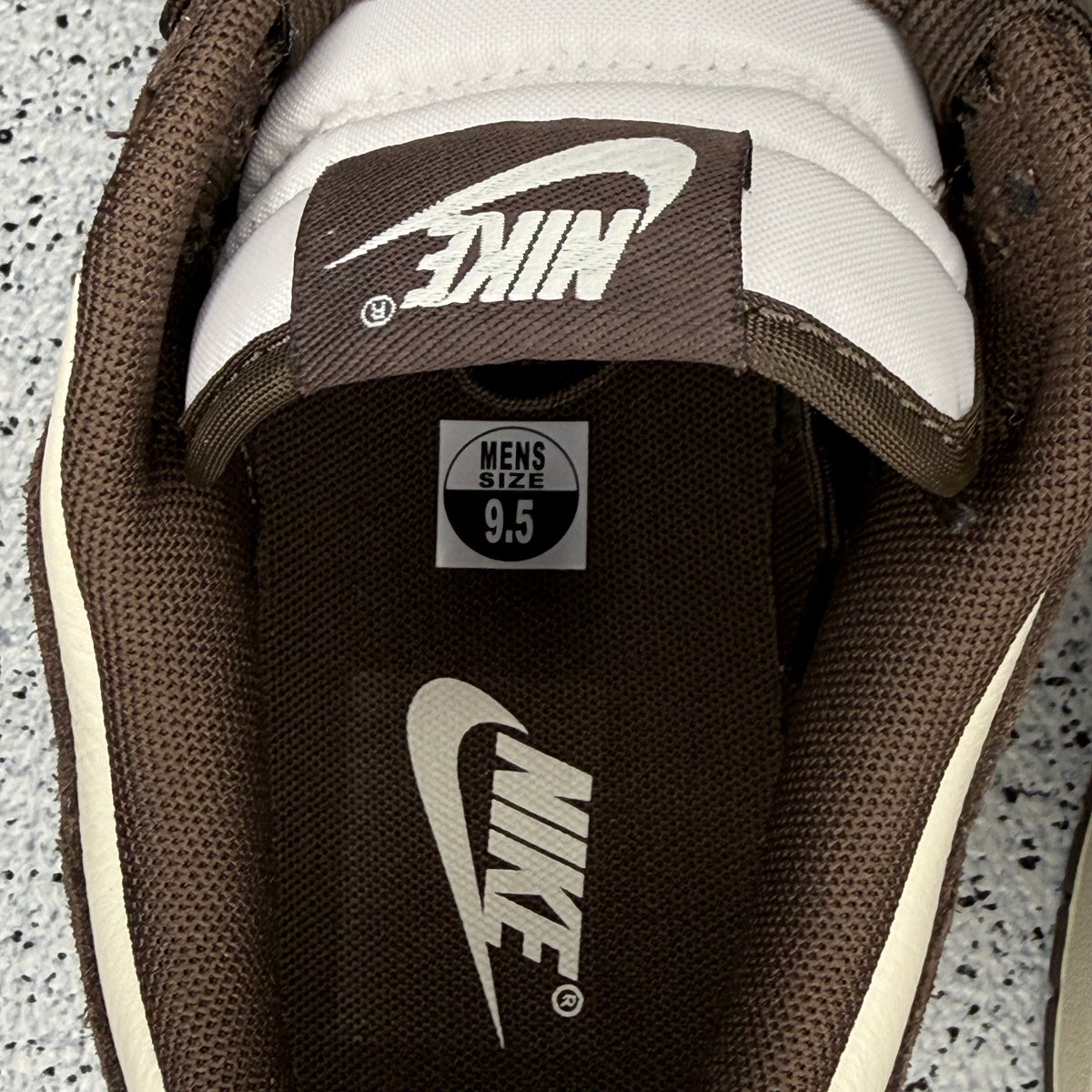 Nike Dunk Low Baroque Brown 9.5 Men “Preowned”