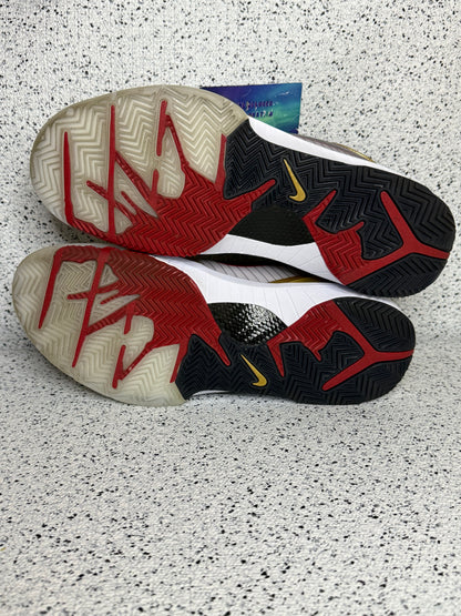 Nike Kobe 4 Gold Medal 11.5 Men/13 Women “Preowned”