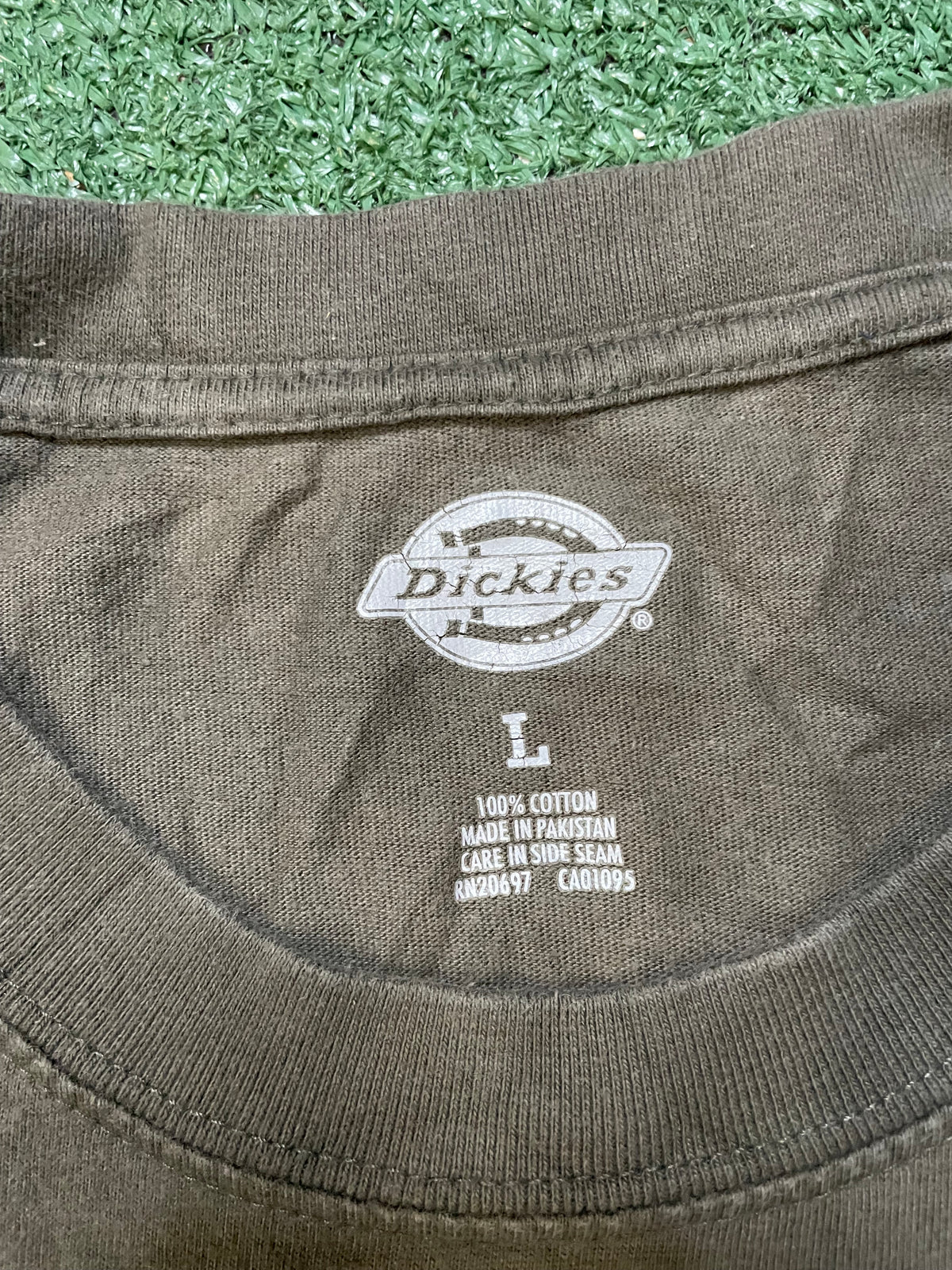 Dickies Olive pocket tee