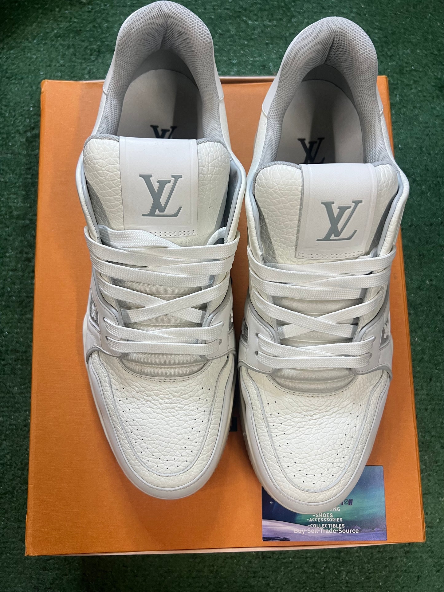 Louis Vuitton Trainer Low White size 10.5men/12women