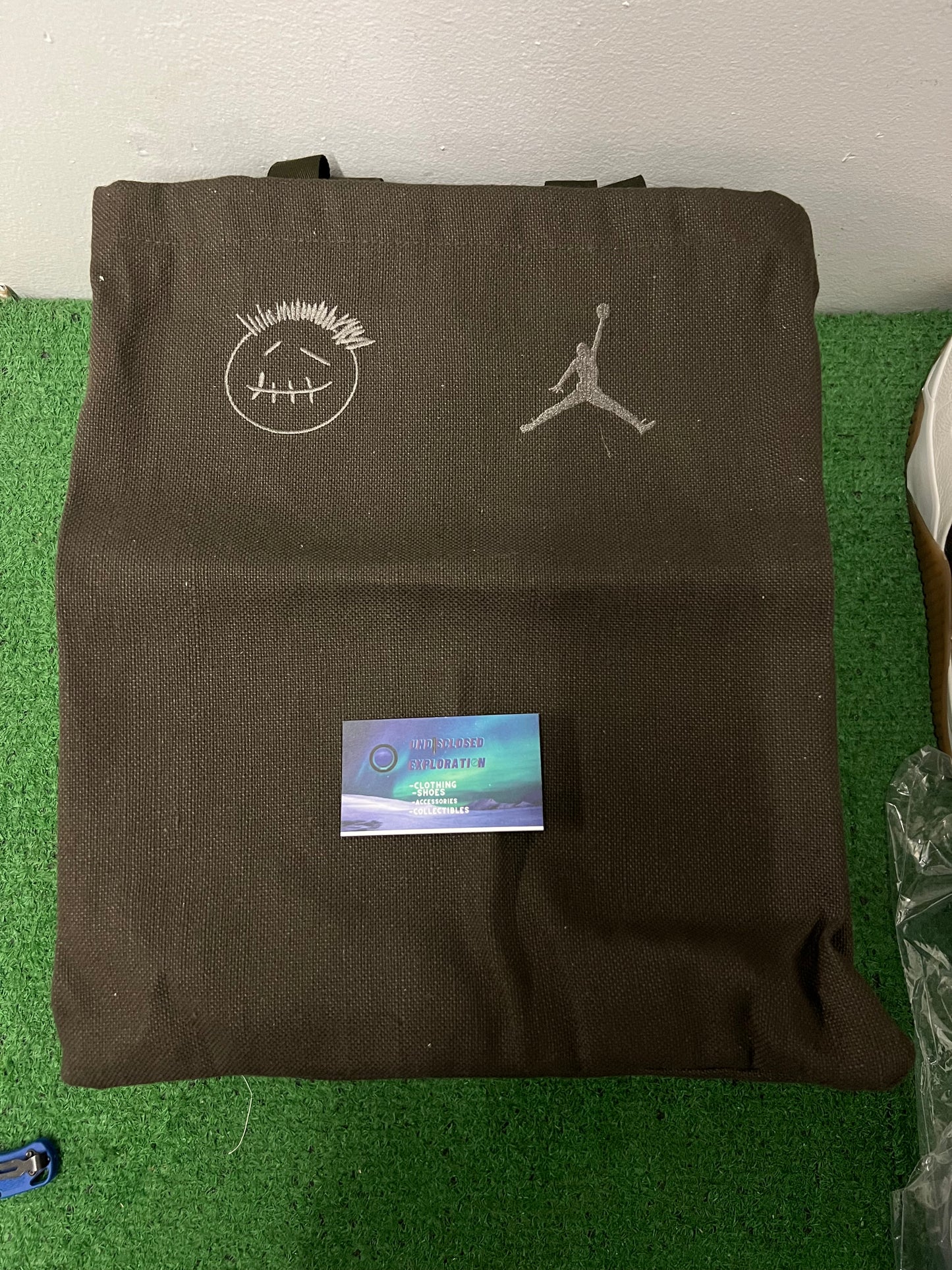 Travis Scott jumpman jack trainer sail size 12men/13.5women