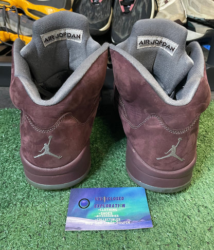 Air Jordan 5 burgundy size 11men/12.5women