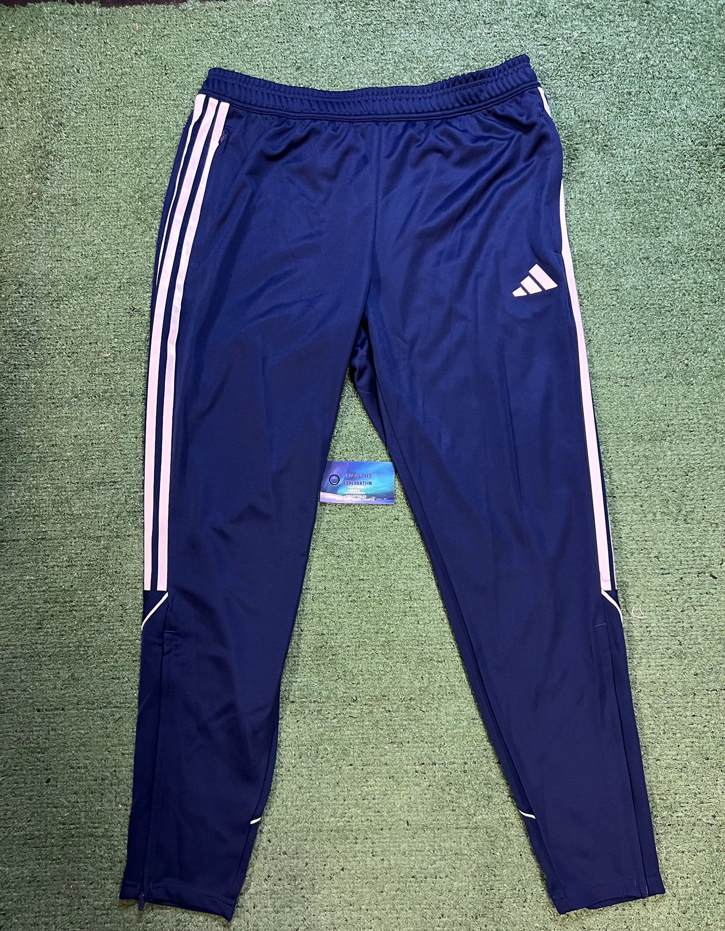 Adidas tiro 23 navy sweatpants