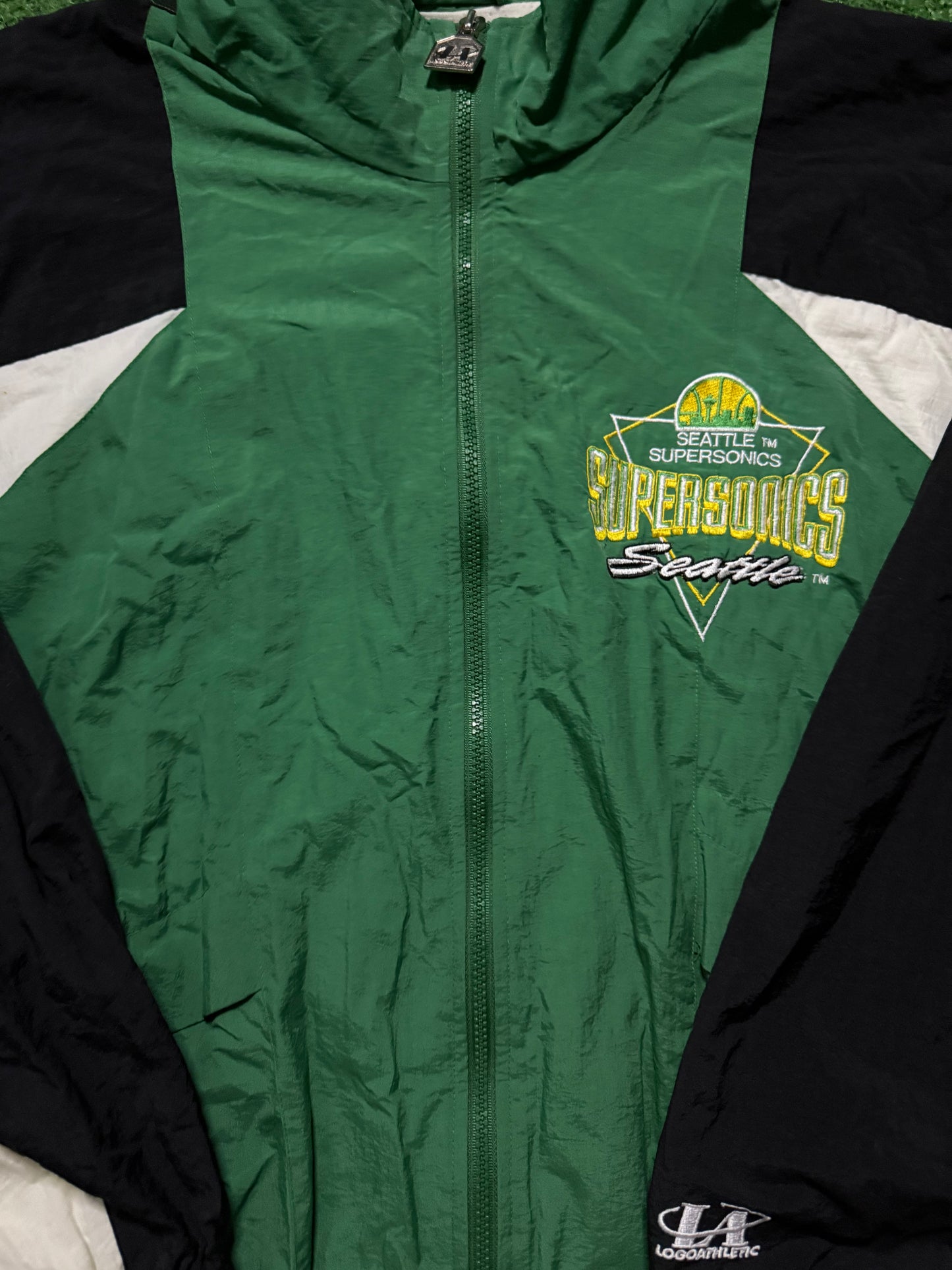 Vintage Seattle SuperSonics Windbreaker Logo Atheltic