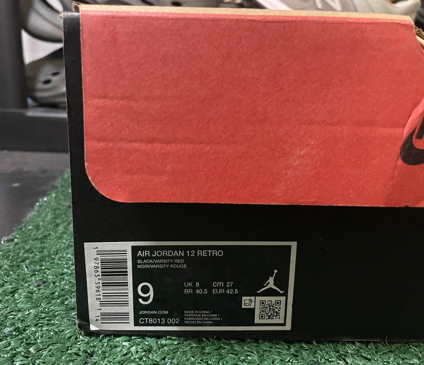 Air Jordan 12 flu game 2025 size 9men/10.5women