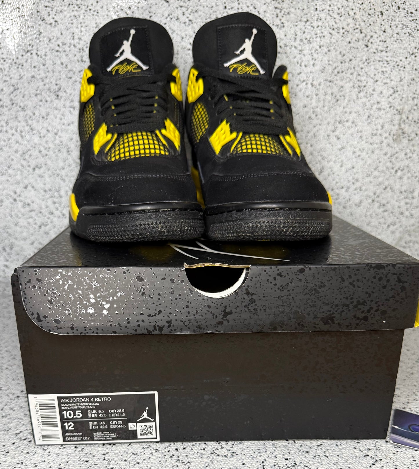 Jordan 4 Thunder 10.5 Men/12 Women “Preowned”