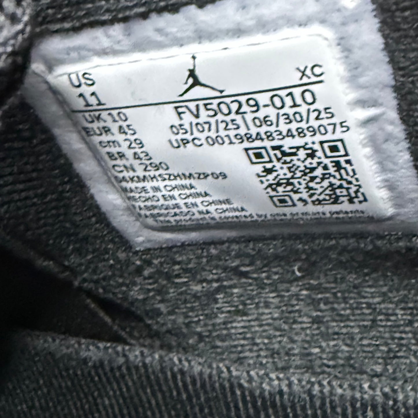Jordan 4 Black Cat 11 Men “Preowned”