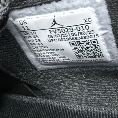 Jordan 4 Black Cat 11 Men “Preowned”