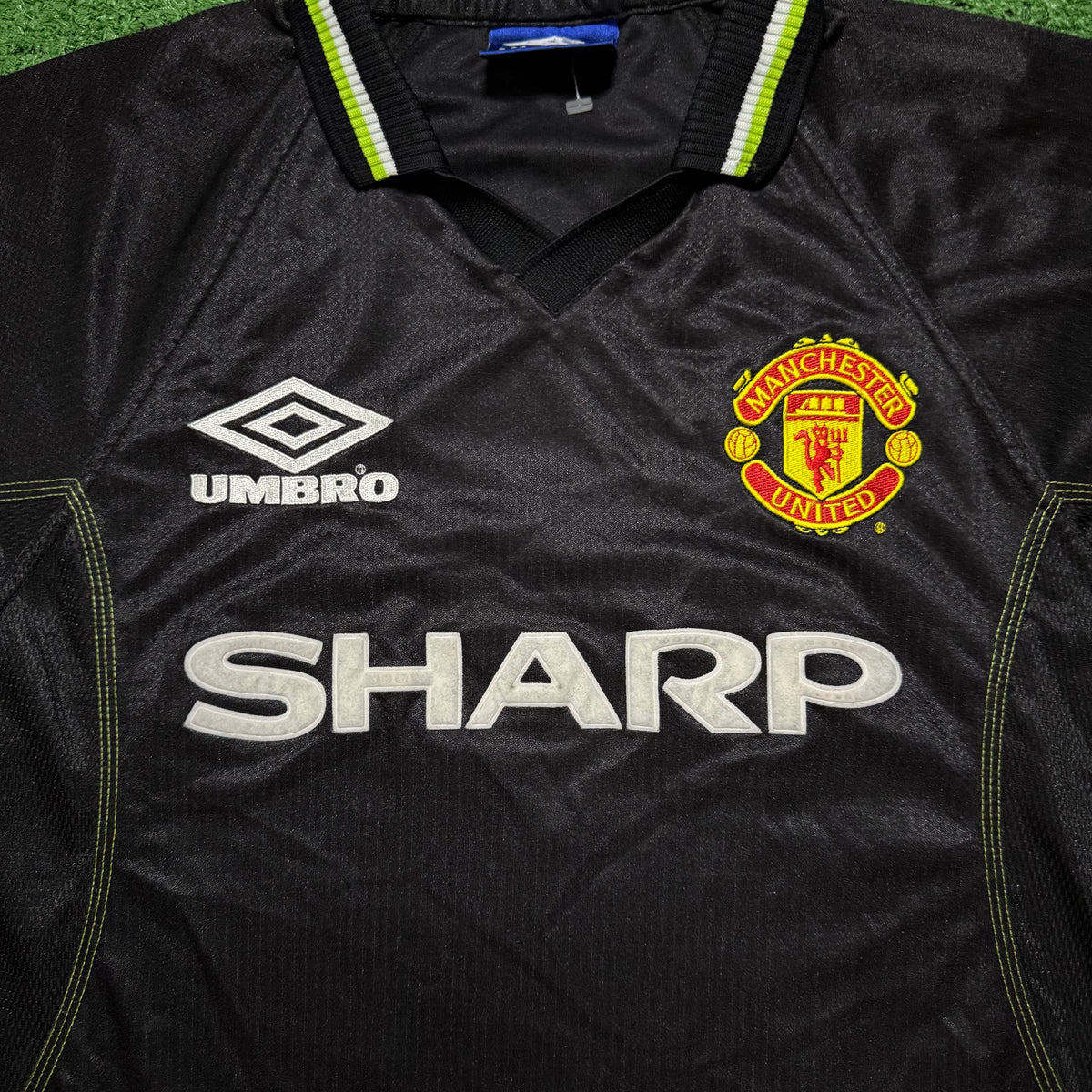 Vintage Manchester United Umbro Jersey