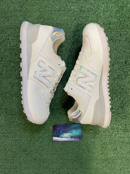 New Balance 574  white size 7.5men/9women