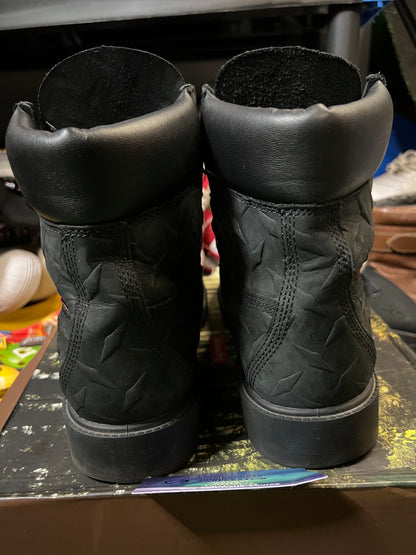 Supreme X timberland black diamond plate size 10men/11.5women