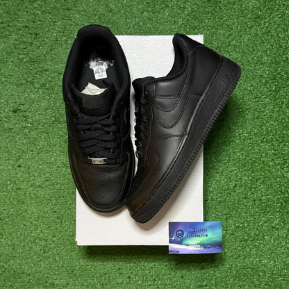 Nike Air Force 1 Low Black 8 Men/9.5 Women “Preowned”