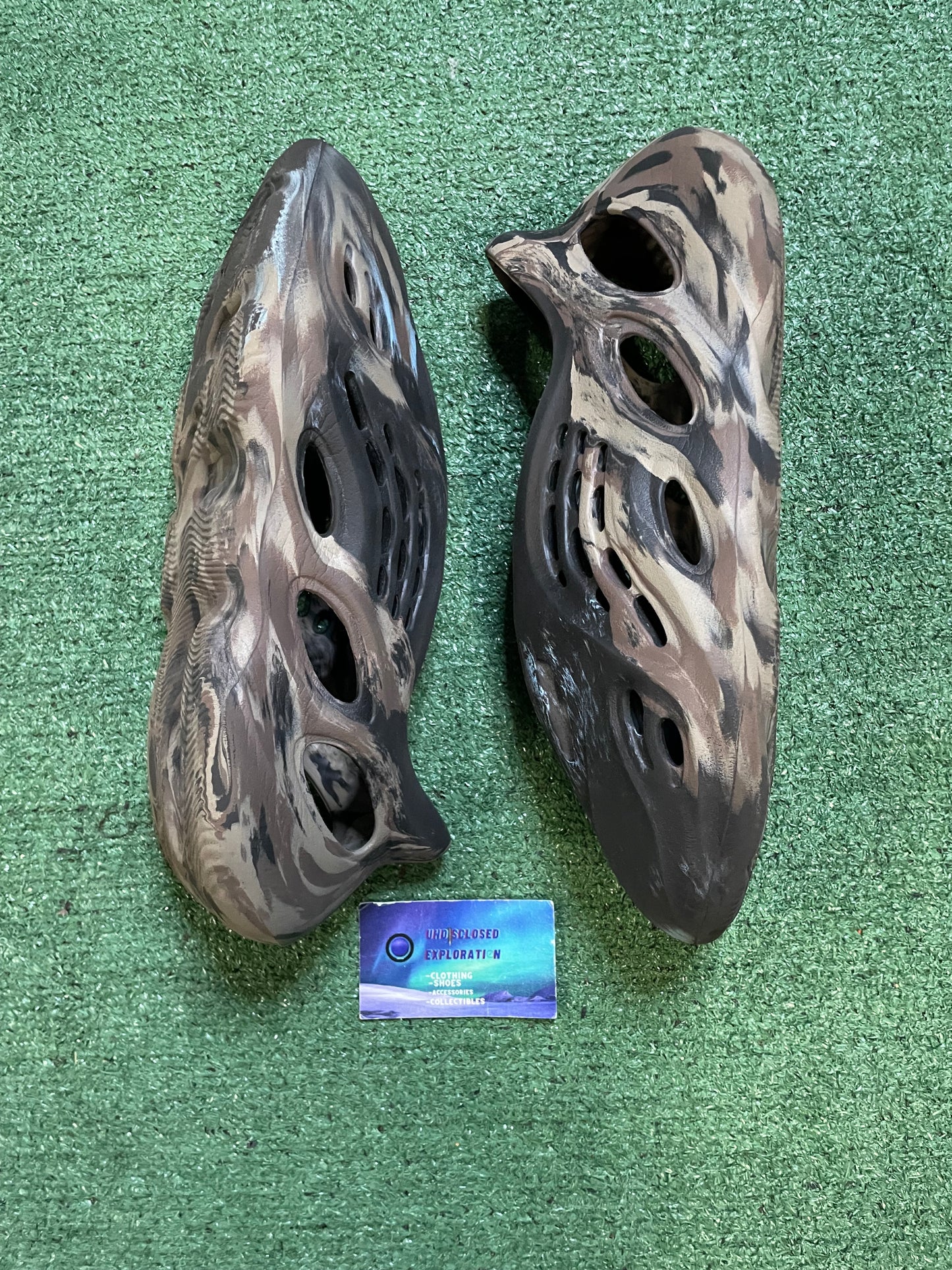 Yeezy foam runner MX cinder size 12men/13.5women