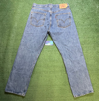 Vintage Levi 501 light wash jeans