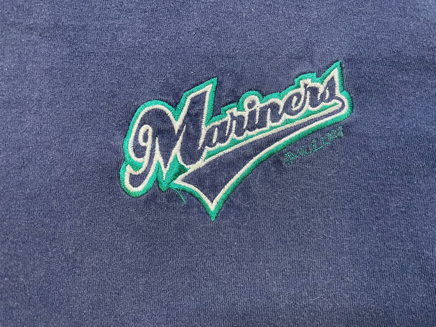 Vintage 1990s Seattle Mariners embroidered tee