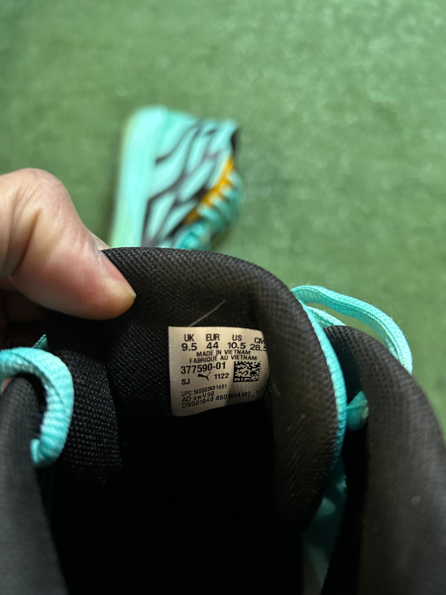 Puma lamelo ball MB.02 honeycomb size 9.5men/11women