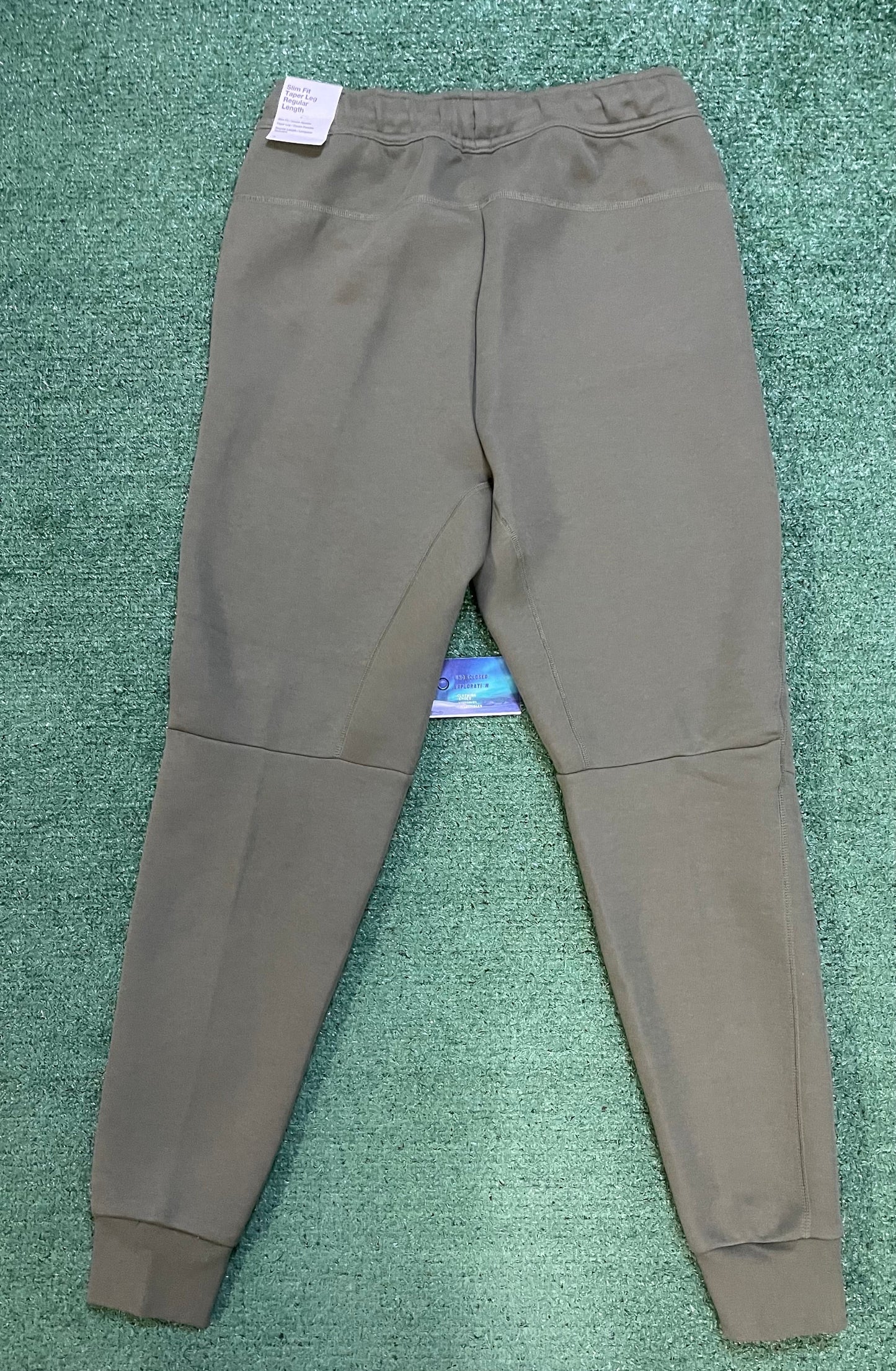 Nike Tech medium olive sweatsuit