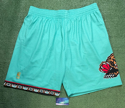 Mitchell & Ness Vancouver Grizzlies 1996-97 Hardwood Classics shorts