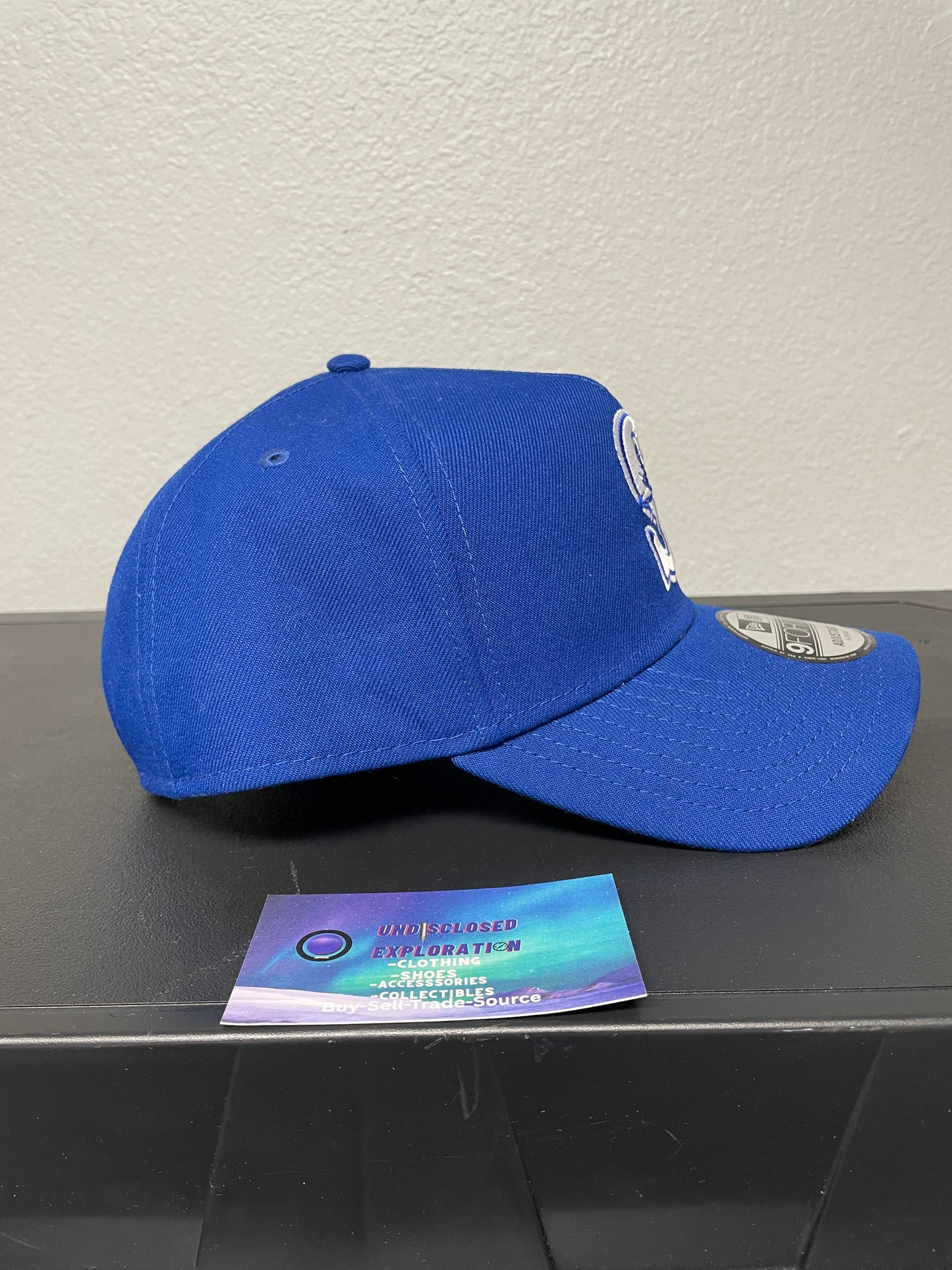 Seattle Mariners royal blue and white hat