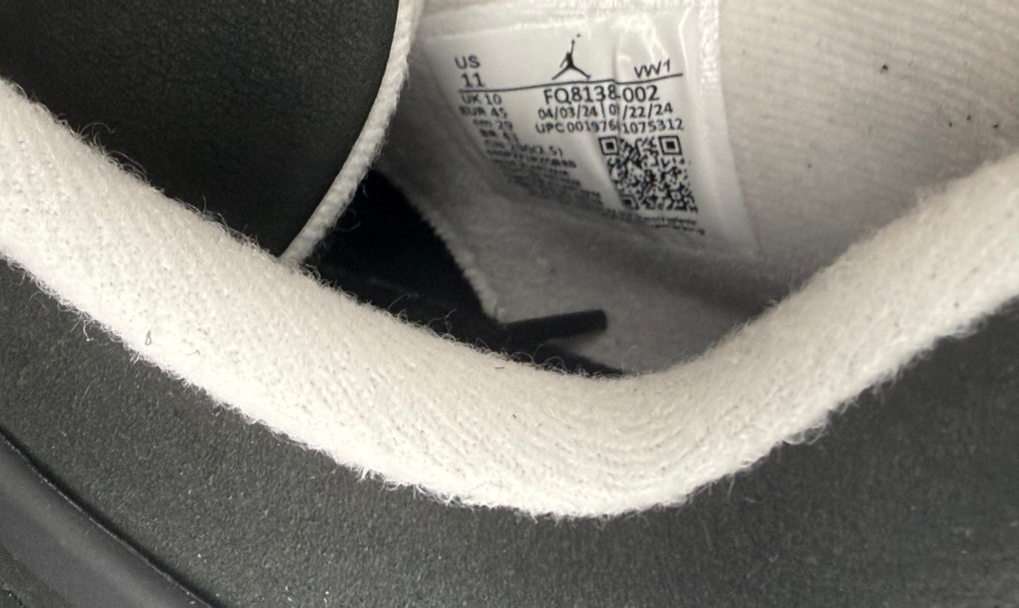 Jordan 4 Fear 11 Men/12.5 Women “Preowned”