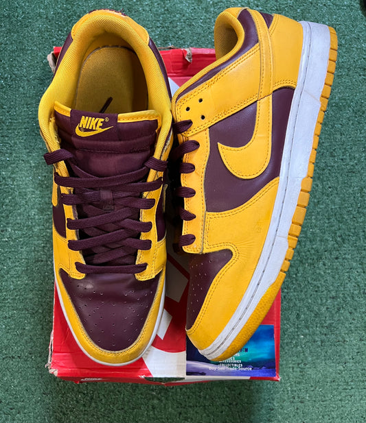 Nike dunk low Arizona state size 12men/13.5women
