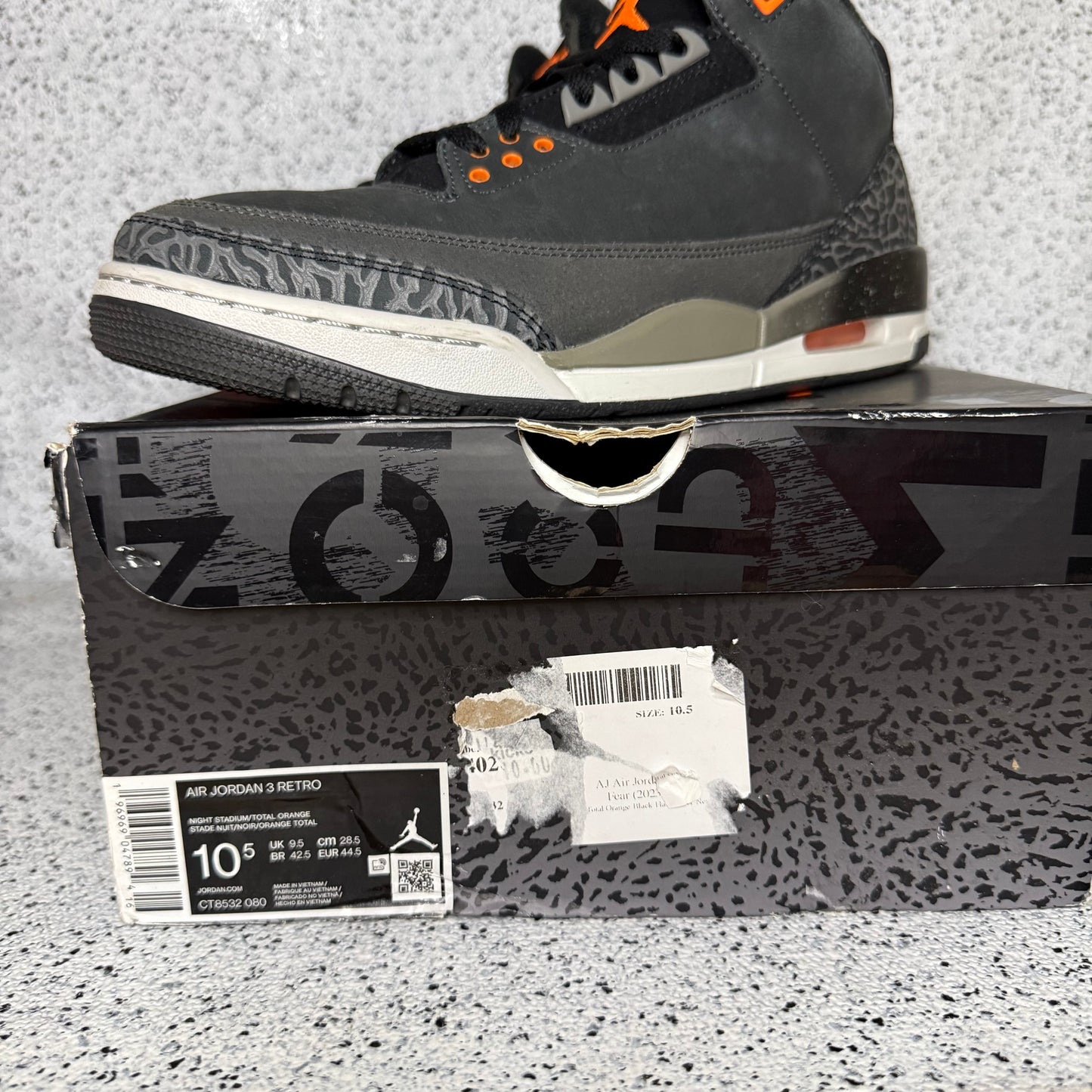 Jordan 3 Fear 10.5 Men “Preowned”