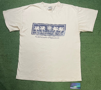 Vintage 1990s Cancun Mexico tee