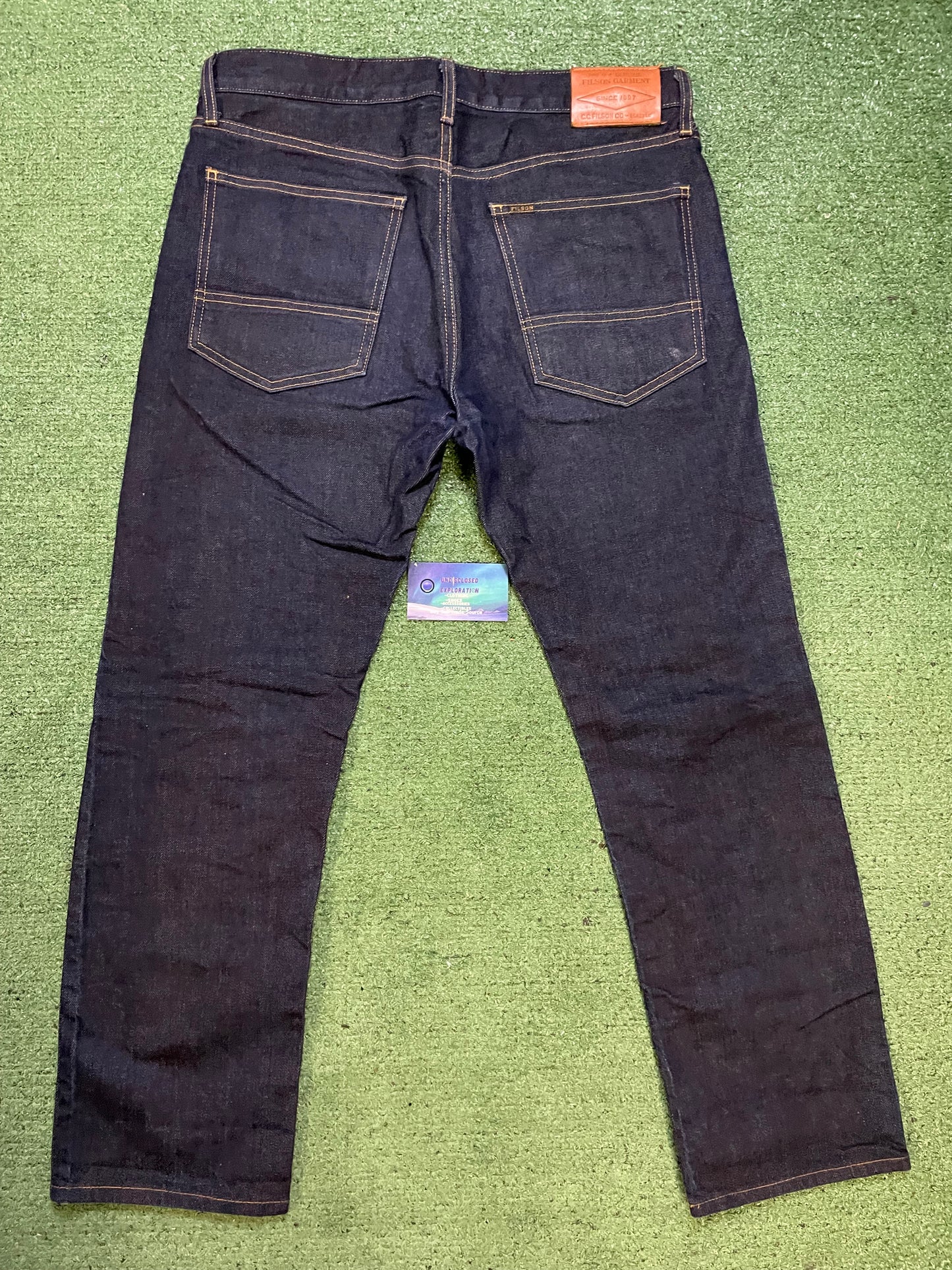 Filson Muleskinner raw indigo jeans