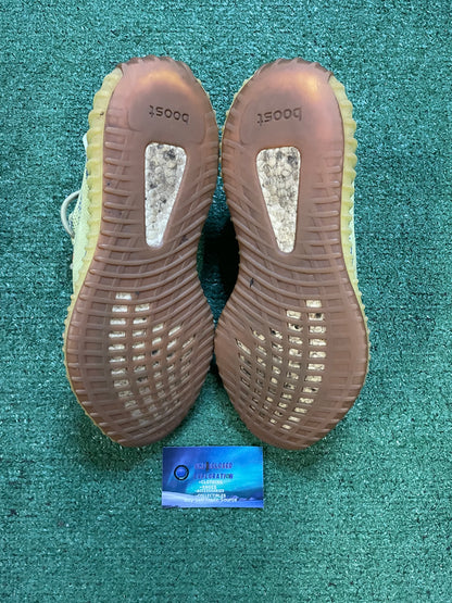 Yeezy 350 boost v2 semi frozen size 9.5men/11women