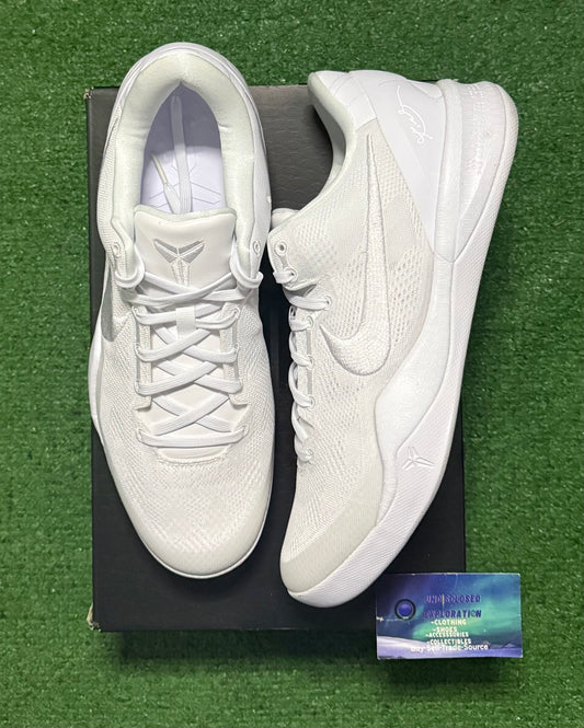 Kobe 8 Halo 11.5 Men/13 Women “Preowned”