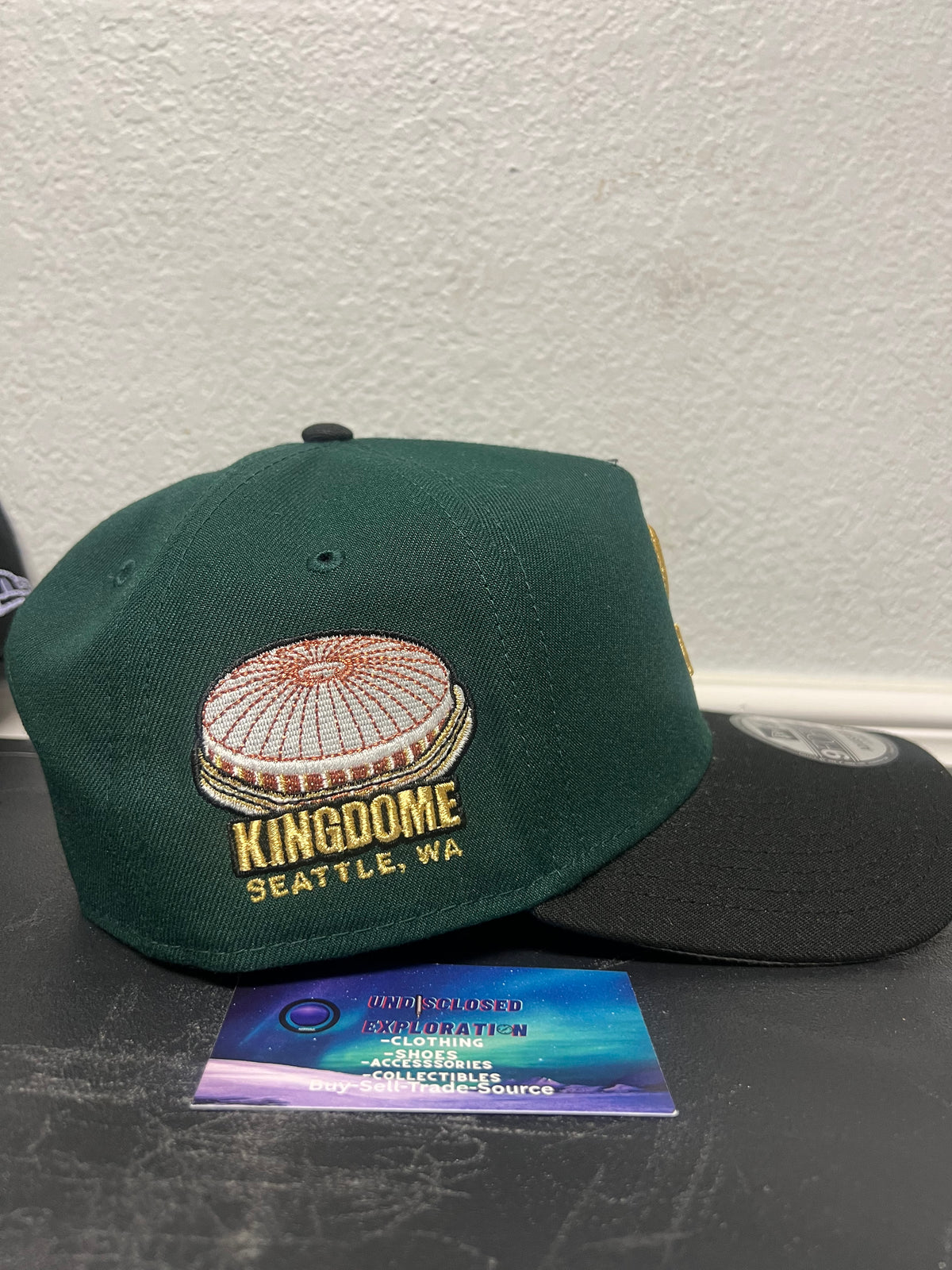 Seattle Mariners green & Gold kingdome hat