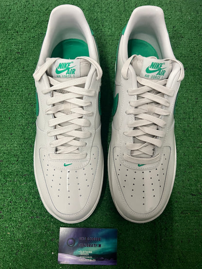 Nike Air Force 1 low platinum tint stadium green