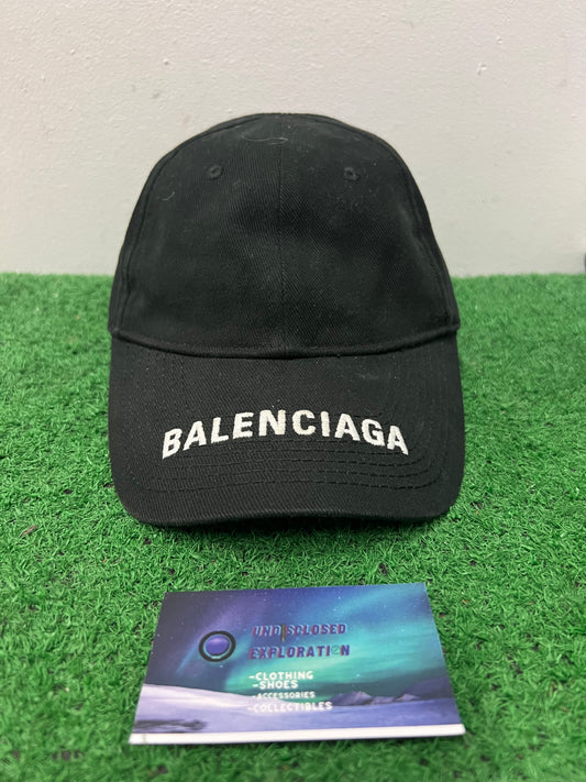 Balenciaga embroidered logo black  hat