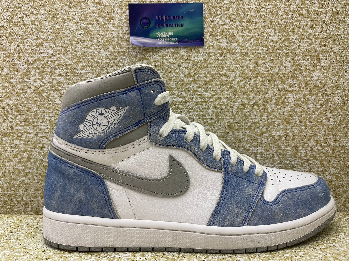 Jordan 1 High Hyper Royal 10 Men/11.5 Women “Preowned”