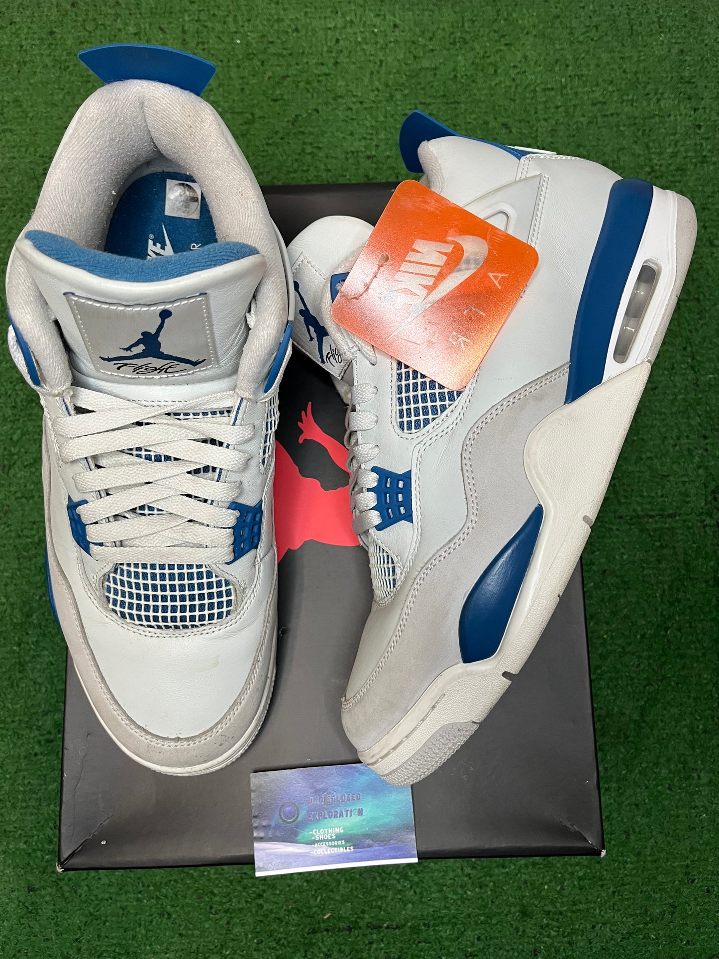 Jordan 4 military 2024 size 12men/13.5women