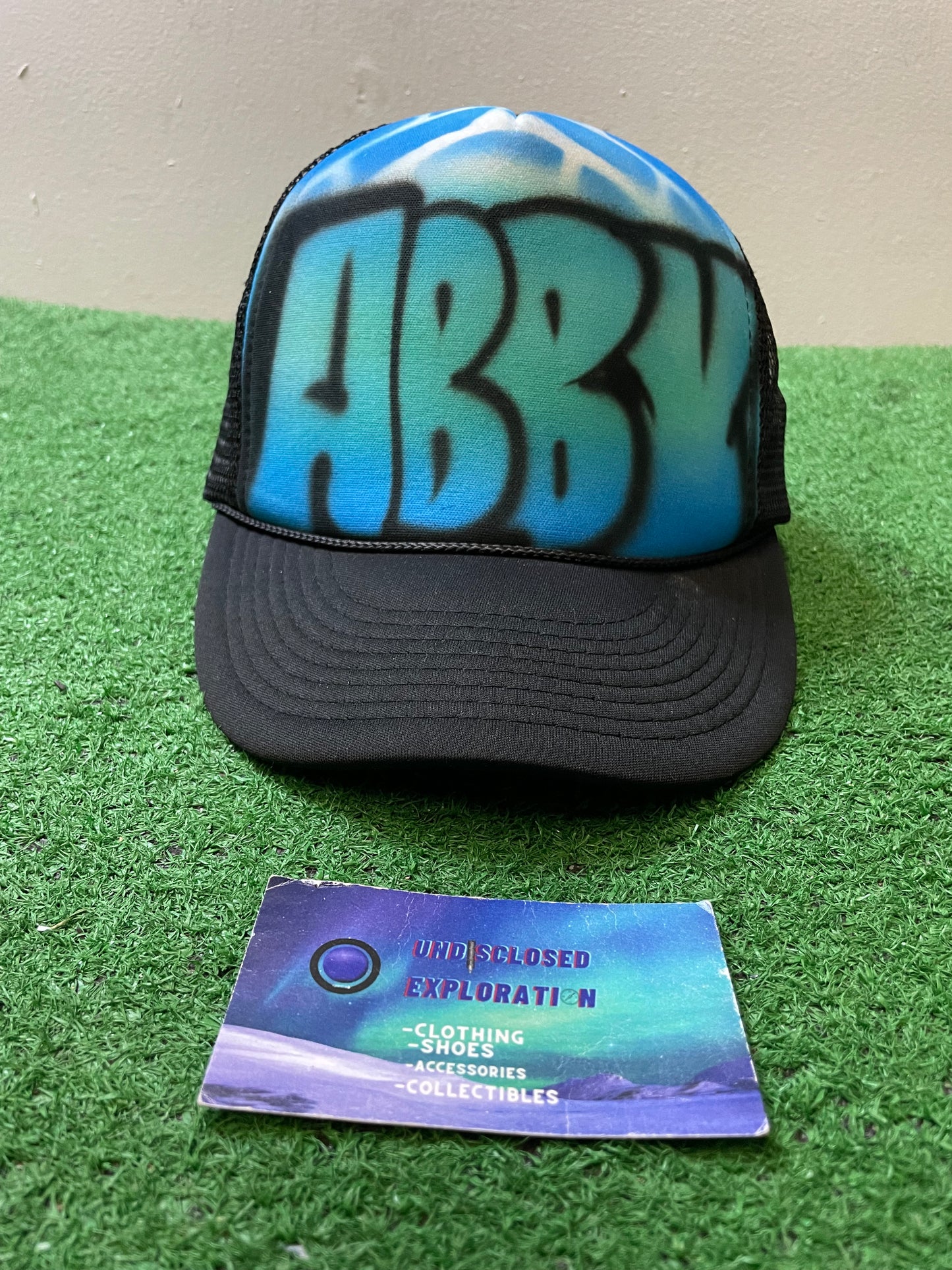 Vintage ABBY airbrush blue and black hat