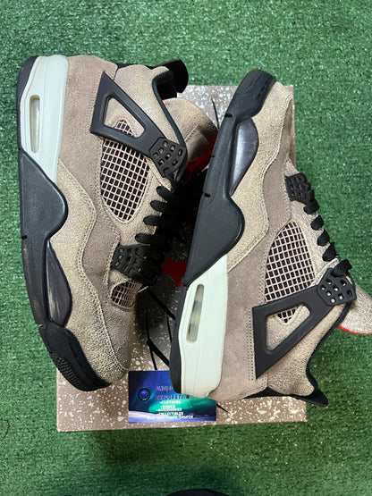 Jordan 4 taupe haze size 10.5men/12women