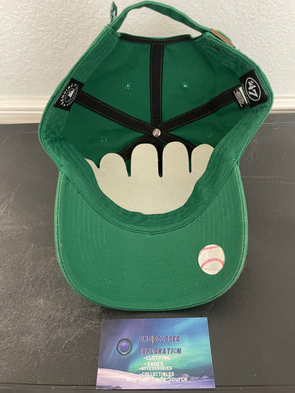 New York Yankees green hat