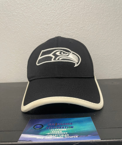 Vintage 2000s Seattle Seahawks black and white hat