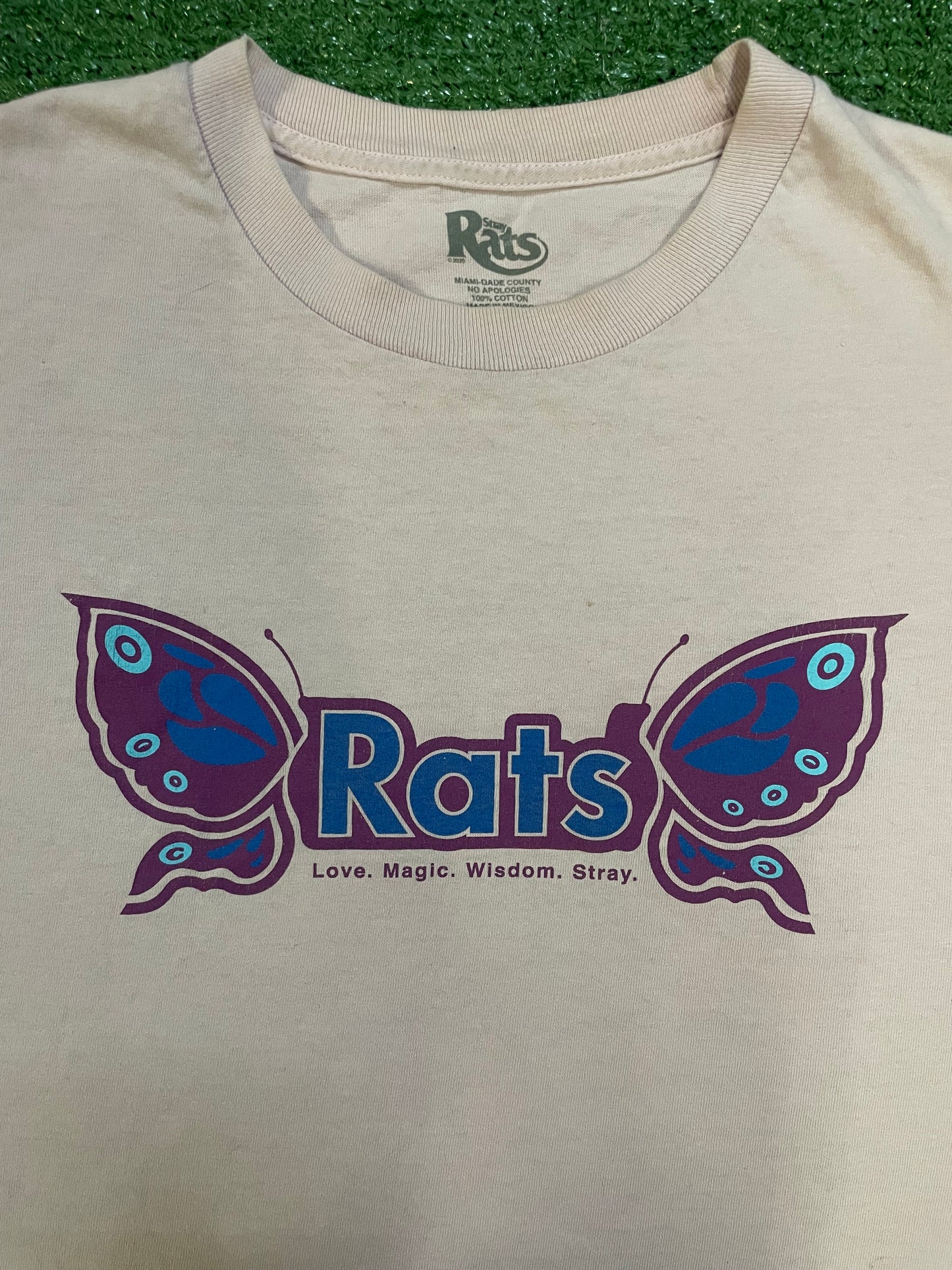 Stray Rats love magic wisdom stray tee