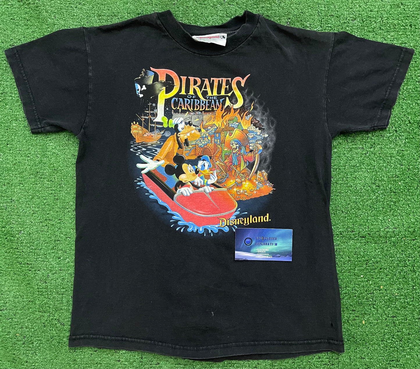 Vintage Youth DisneyLand Pirates Of the Caribbean Shirt