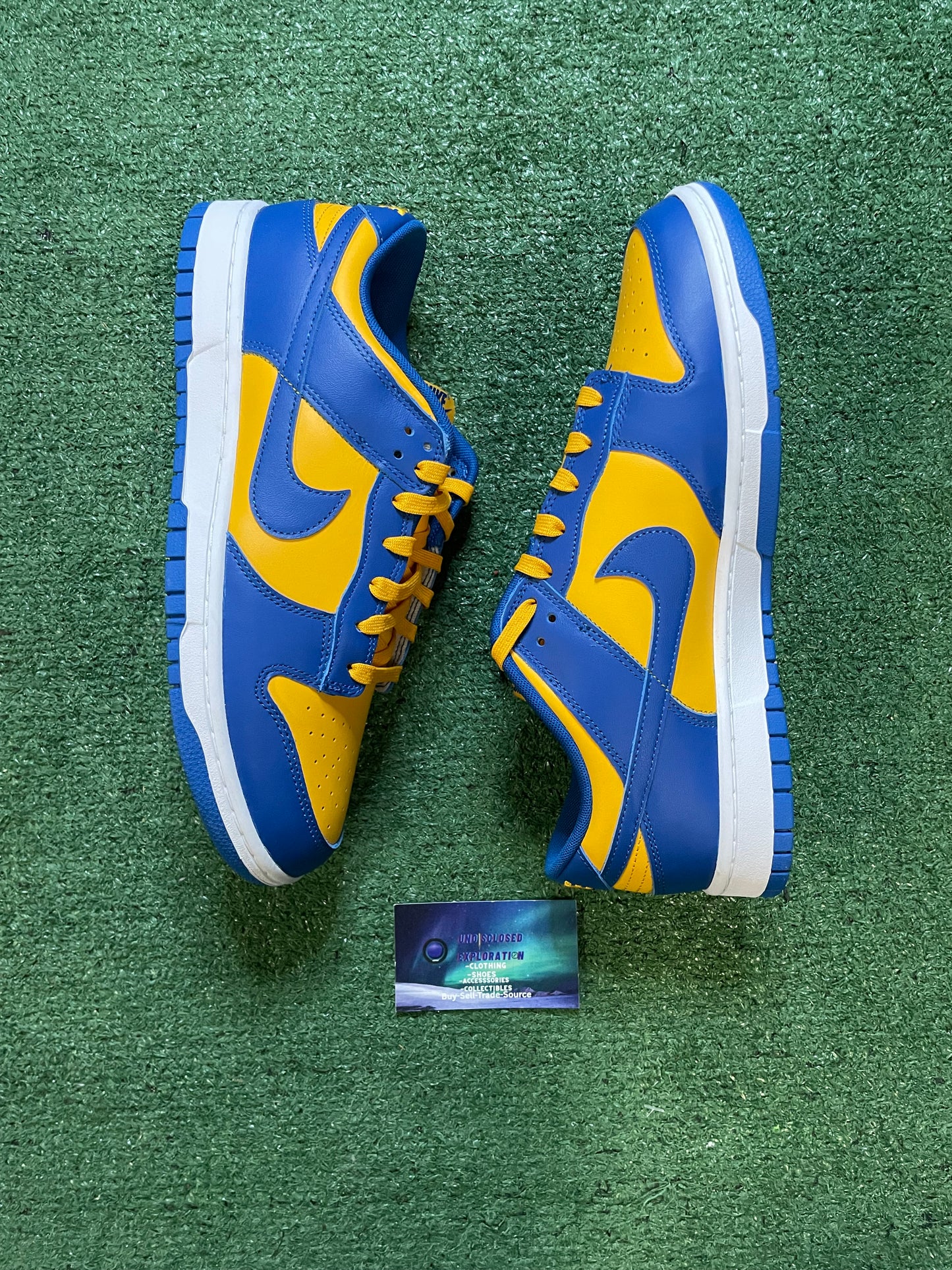 Nike dunk low ucla