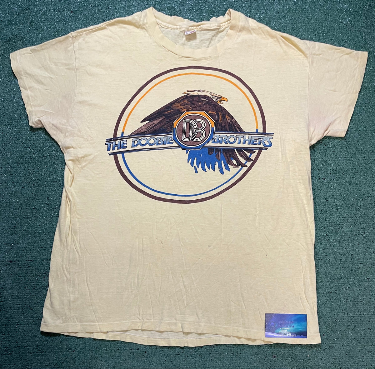 Vintage 1970s The Doobie Brothers yellow tee